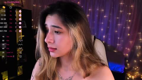 Snapshot of darlabelle chatting on 12.10.24 Belle online show from 12.10.24