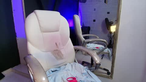 Darling online show from 01.13.25