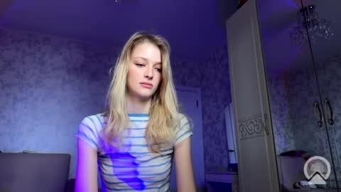 Snapshot of darlingdarinka chatting on 09.12.25 D online show from 09.12.25