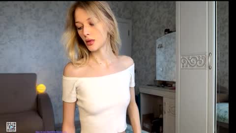 Snapshot of darlingdarinka chatting on 11.01.25 D online show from 11.01.25