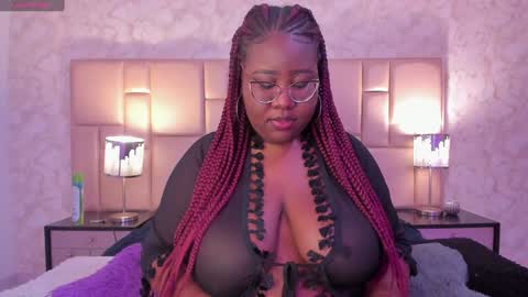 Snapshot of darnellqueen chatting on 01.11.25 Darnell Queen online show from 01.11.25