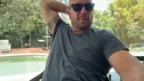 dartanian0001 online show from 10.19.25