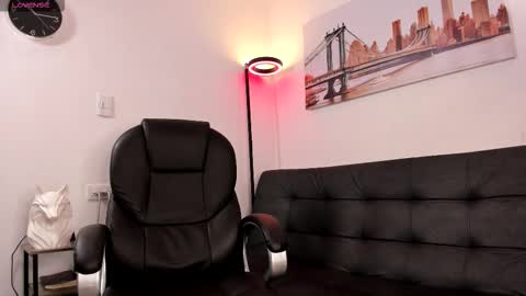 Dash online show from 11.24.25