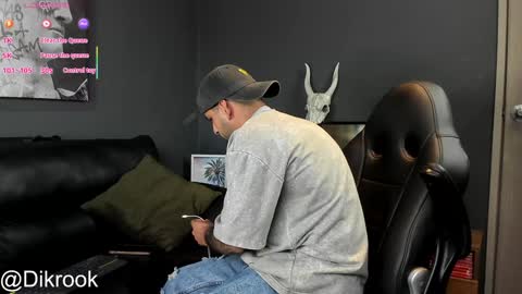 Snapshot of davevilboy chatting on 02.03.25 Daves online show from 02.03.25