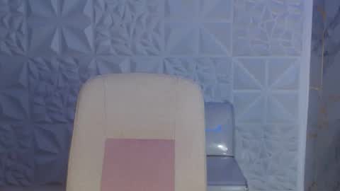 Snapshot of davexxx_ chatting on 06.19.26 Dave online show from 06.19.26