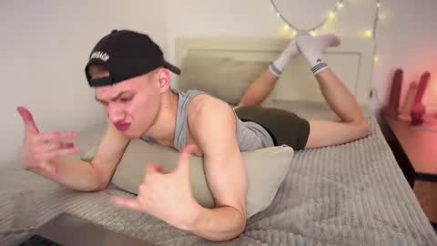 Snapshot of davey_ebash chatting on 03.07.25 Davey online show from 03.07.25