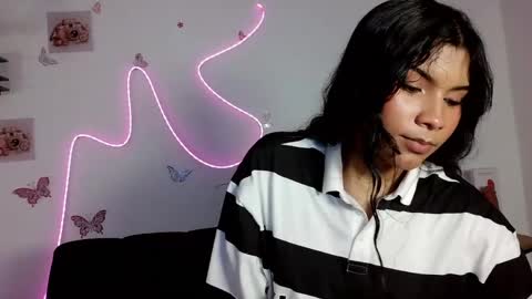 Snapshot of daviana_hill_ chatting on 05.23.26 Davi online show from 05.23.26