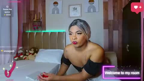 Snapshot of david778302 chatting on 10.31.25 Noha online show from 10.31.25