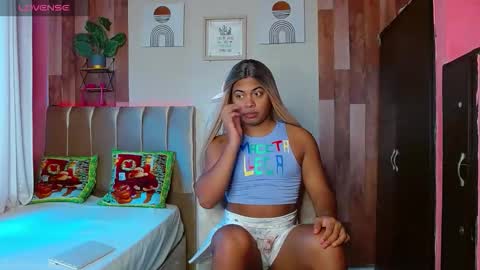 Snapshot of david778302 chatting on 12.22.25 Noha online show from 12.22.25