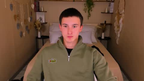 Snapshot of david__diamond chatting on 10.01.25 David online show from 10.01.25