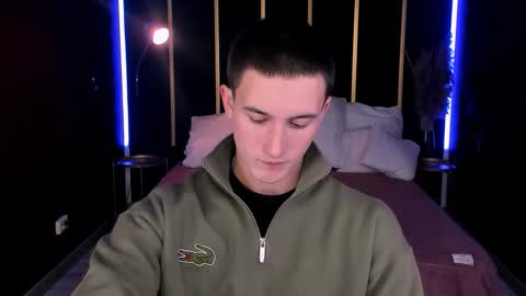 Snapshot of david__diamond chatting on 10.10.25 David online show from 10.10.25