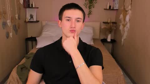 Snapshot of david__diamond chatting on 11.05.25 David online show from 11.05.25