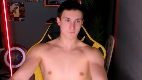 Snapshot of david__diamond chatting on 11.07.25 David online show from 11.07.25