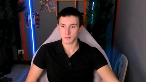 Snapshot of david__diamond chatting on 11.18.25 David online show from 11.18.25