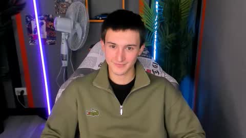 Snapshot of david__diamond chatting on 11.21.25 David online show from 11.21.25