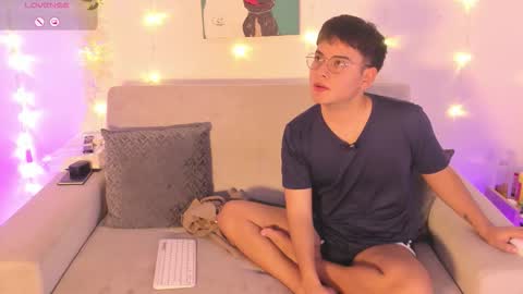 david_and_friend online show from 02.11.26