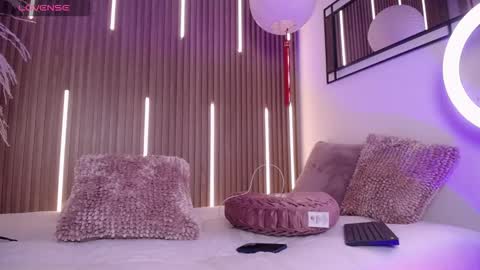 Snapshot of david_banks_ chatting on 03.12.26 David online show from 03.12.26