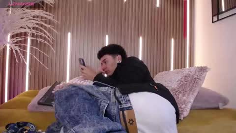 Snapshot of david_banks_ chatting on 03.18.26 David online show from 03.18.26