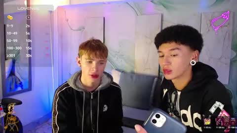 Snapshot of david_banks_ chatting on 04.11.26 David online show from 04.11.26