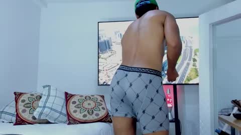 Hey im David that loves to explore and speak their fantasies. Very open talktative and nice. Feel free to chat with me online show from 02.06.26