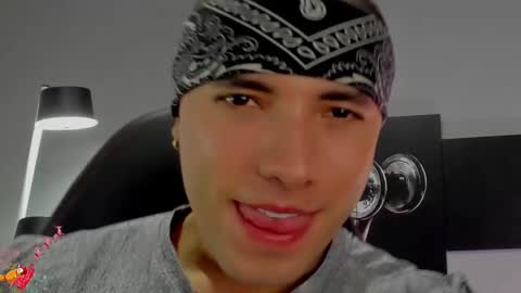 Snapshot of david_jons7 chatting on 12.07.24 David Jons online show from 12.07.24