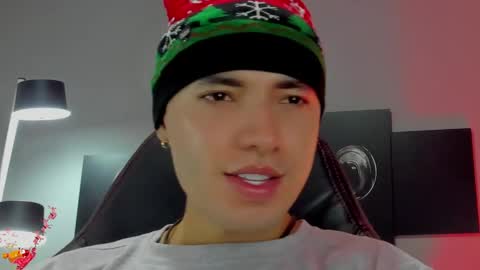 Snapshot of david_jons7 chatting on 12.10.24 David Jons online show from 12.10.24