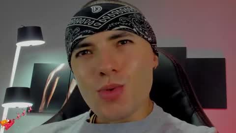 Snapshot of david_jons7 chatting on 12.22.24 David Jons online show from 12.22.24