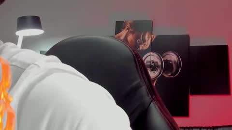 Snapshot of david_jons7 chatting on 01.25.25 David Jons online show from 01.25.25