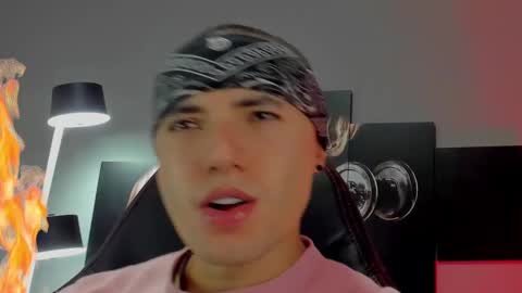 Snapshot of david_jons7 chatting on 01.29.25 David Jons online show from 01.29.25