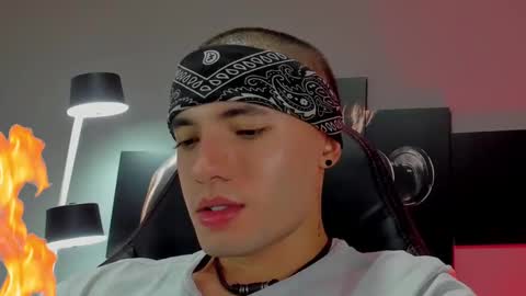 Snapshot of david_jons7 chatting on 01.30.25 David Jons online show from 01.30.25