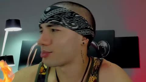 Snapshot of david_jons7 chatting on 02.18.25 David Jons online show from 02.18.25