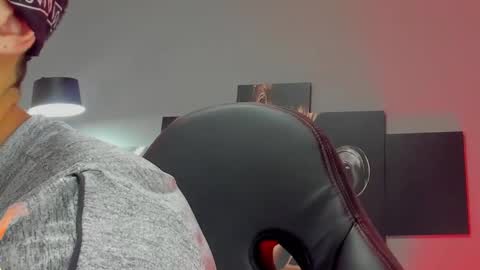 Snapshot of david_jons7 chatting on 02.26.25 David Jons online show from 02.26.25