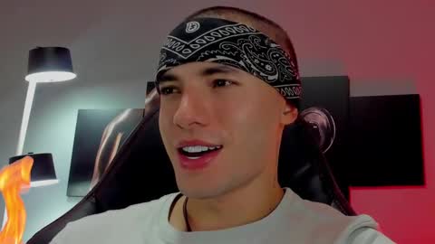 Snapshot of david_jons7 chatting on 03.01.25 David Jons online show from 03.01.25