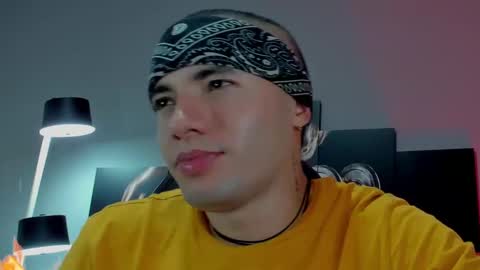 Snapshot of david_jons7 chatting on 03.10.25 David Jons online show from 03.10.25