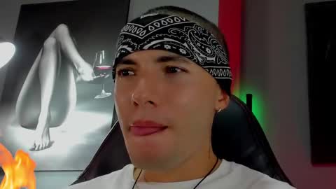 Snapshot of david_jons7 chatting on 09.10.25 David Jons online show from 09.10.25