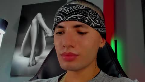 Snapshot of david_jons7 chatting on 11.13.25 David Jons online show from 11.13.25