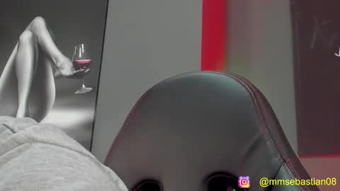 Snapshot of david_jons7 chatting on 11.17.25 David Jons online show from 11.17.25