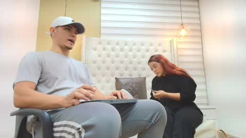 david_victoriaa online show from 11.25.25