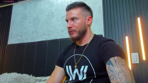 Snapshot of davidd_blake chatting on 01.17.25 David Blakee online show from 01.17.25