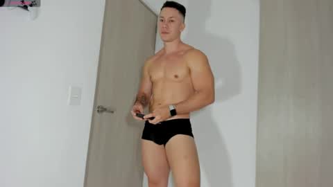 Snapshot of davidj_hot chatting on 05.12.26 david online show from 05.12.26