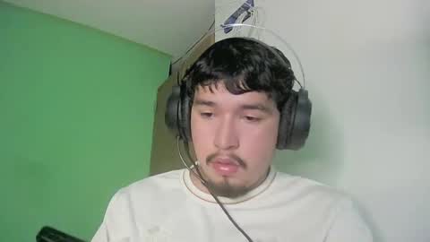 Snapshot of davidlasecuela chatting on 02.21.26 DavidSkinny online show from 02.21.26