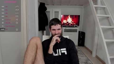 Snapshot of davidnowak chatting on 12.23.24 David online show from 12.23.24