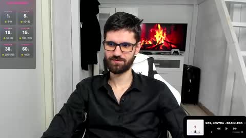 Snapshot of davidnowak chatting on 02.11.25 David online show from 02.11.25