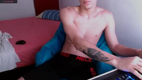 Snapshot of davidsalazar33 chatting on 03.08.25 davidsalazar33 online show from 03.08.25