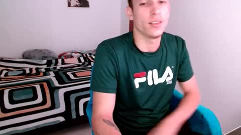 Snapshot of davidsalazar33 chatting on 09.30.25 davidsalazar33 online show from 09.30.25