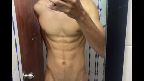 Snapshot of davidth000 chatting on 10.17.25 davidth000 online show from 10.17.25