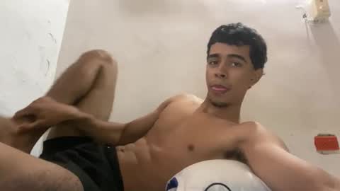 Snapshot of davidth000 chatting on 02.03.26 davidth000 online show from 02.03.26