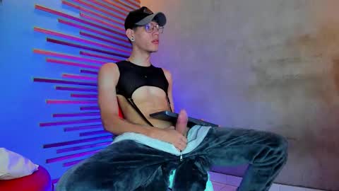daviid_huge online show from 10.31.25