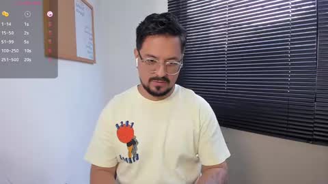 Snapshot of daviidevans chatting on 12.22.24 David Evans online show from 12.22.24