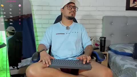 Snapshot of daviidevans chatting on 09.26.25 David Evans online show from 09.26.25